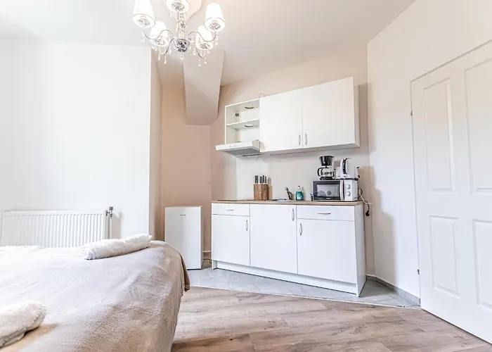 Beautiful With Great Location *