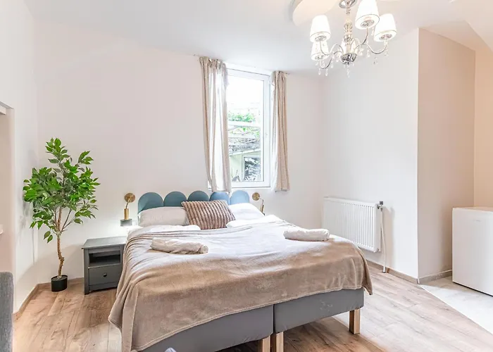 Beautiful With Great Location Daire
